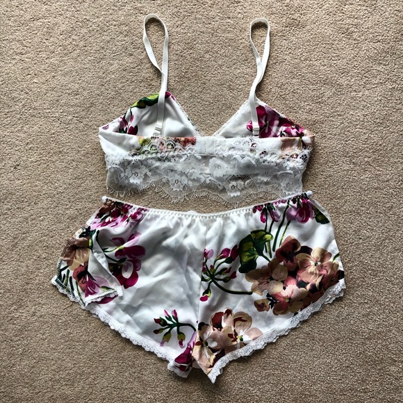 🚫SOLD🚫Floral print lace lingerie set NWOT - Picture 11 of 13